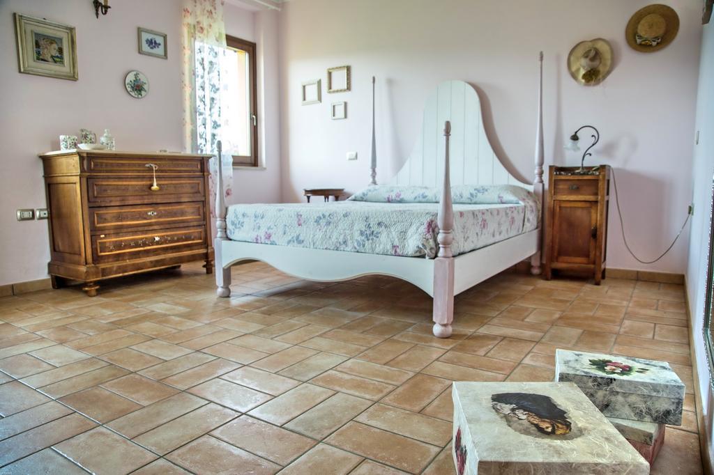 La Rupe Del Falco Monteciccardo Dış mekan fotoğraf